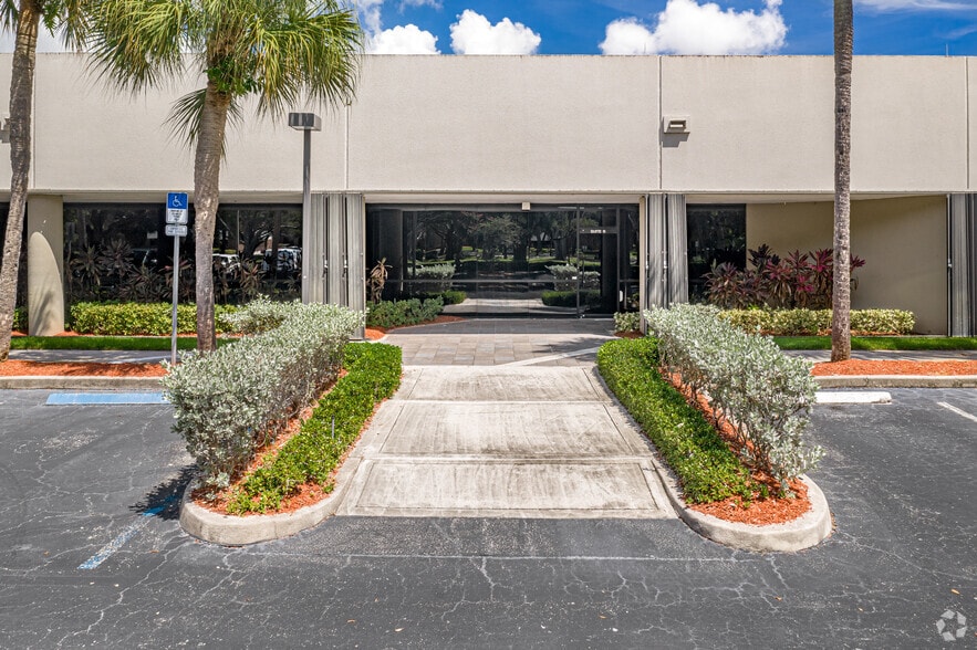 More Photos Of 1225 Broken Sound Pky NW, Boca Raton Light Manufacturing For Lease
