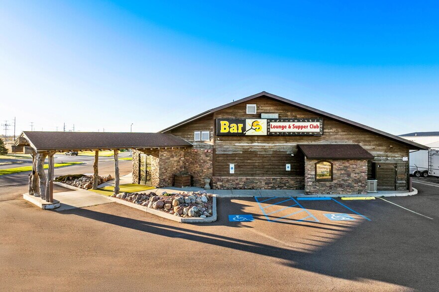 More Photos Of 5100-N Star Blvd, Great Falls Storefront Retail Office For Sale