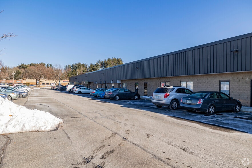 More Photos Of 472 Amherst St, Nashua Distribution For Lease