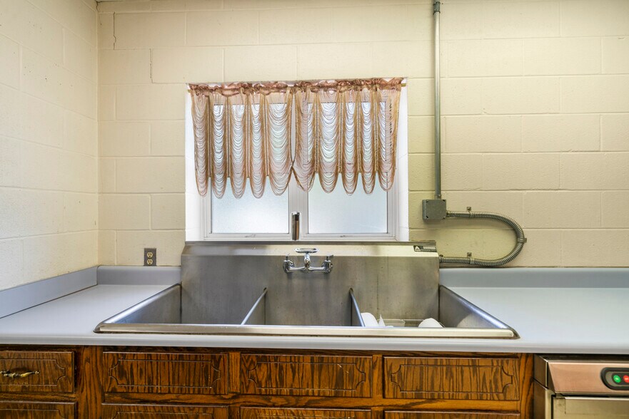 More Photos Of 228 S Military Ave, Lawrenceburg Religious Facility For Sale