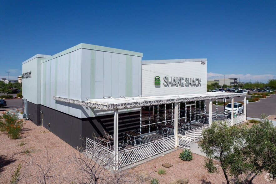 More Photos Of 2716-2810 S Market St, Gilbert Unknown For Lease