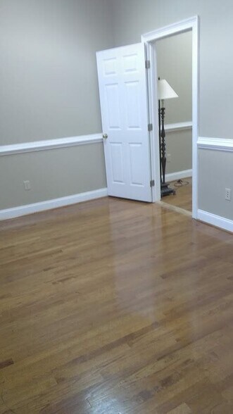 More Photos Of 5 Clusters Ct, Columbia Office For Lease