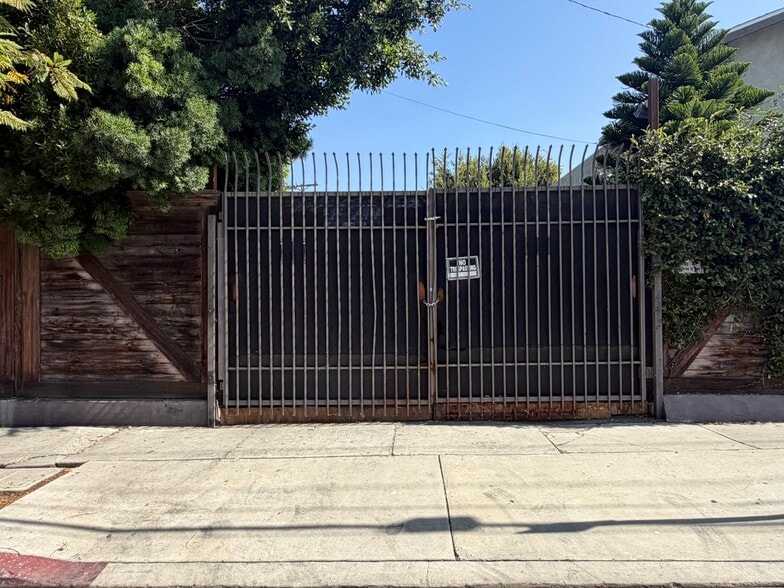 More Photos Of 1201-1205 N La Brea Ave, West Hollywood Restaurant For Lease