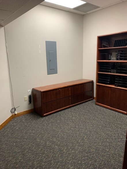 More Photos Of 5309-5325 S Lyndale Ave, Minneapolis Unknown For Lease