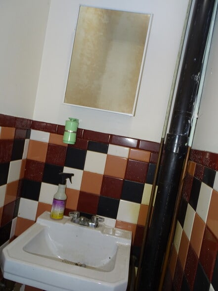 More Photos Of 519 Rock St, Shamokin Storefront Retail Residential For Sale