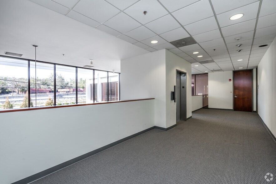 More Photos Of 3375 Northeast Expy, Atlanta Office For Sale