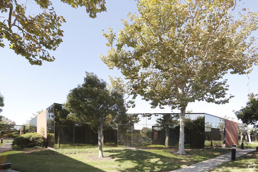 More Photos Of 5001 Birch St, Newport Beach Office For Lease