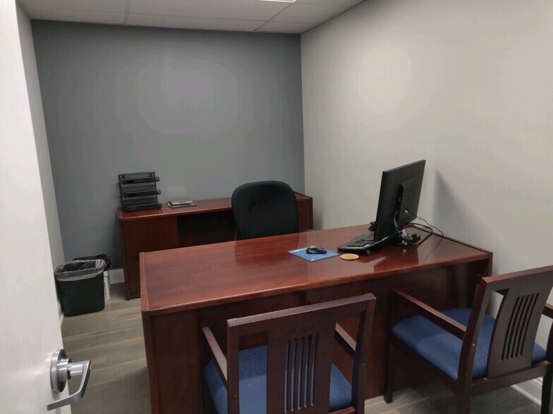 More Photos Of 19-27 N Green St, Chicago Loft Creative Space For Sale