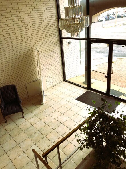 More Photos Of 45 E Main St, Freehold Office For Lease