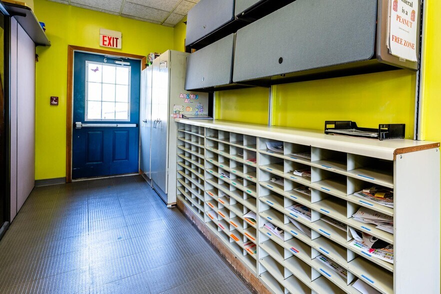 More Photos Of 3419 Hollywood Rd, Saint Joseph Daycare Center For Sale