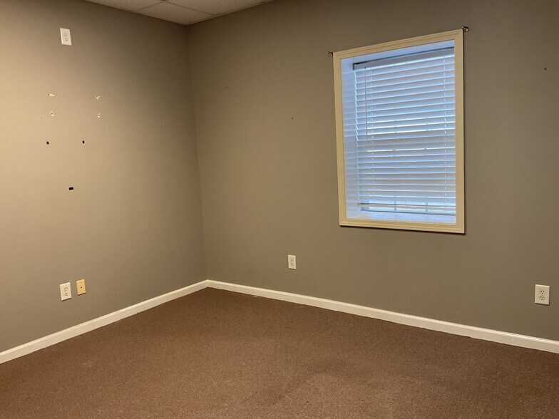 More Photos Of 157 Garrett Way NW, Milledgeville Self Storage For Lease