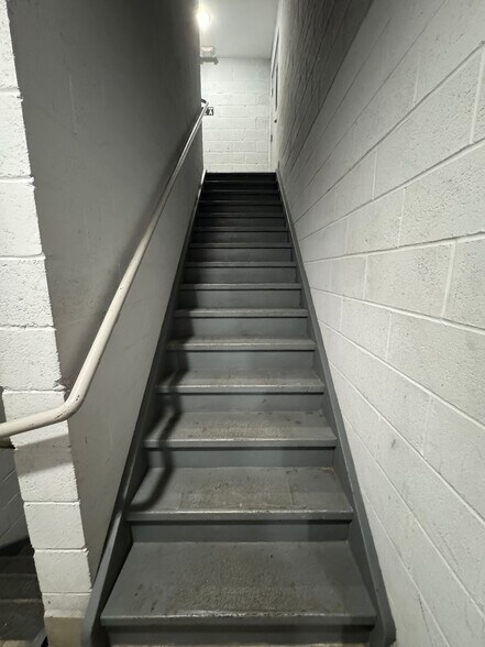 More Photos Of 3573 Laconia Ave, Bronx Apartments For Sale