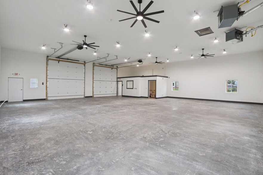 More Photos Of 407 Wengel dr, Reedsburg Light Manufacturing For Sale