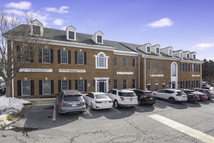 Primary Photo Of 6134-6138 Redwood Square Ctr, Centreville Medical For Lease