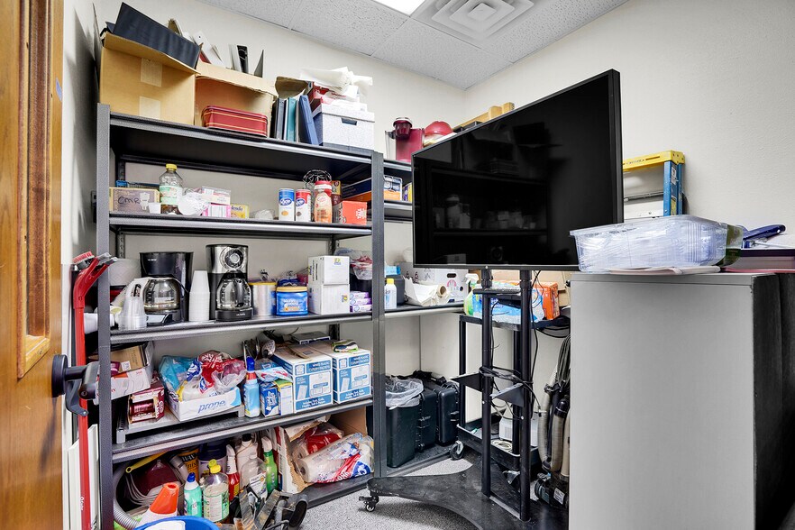 More Photos Of 330 Park Ave, Fort Lupton Office For Lease