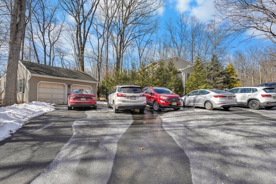 More Photos Of 1 Shadetree Pl, Long Valley Healthcare For Sale