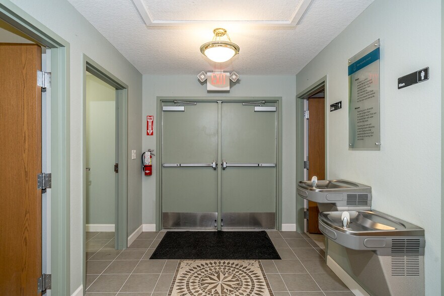 More Photos Of 3430 Colwell Ave, Tampa Religious Facility For Sale