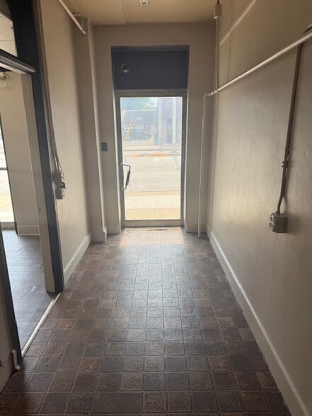 More Photos Of 618-630 W Wisconsin Ave, Appleton Restaurant For Lease