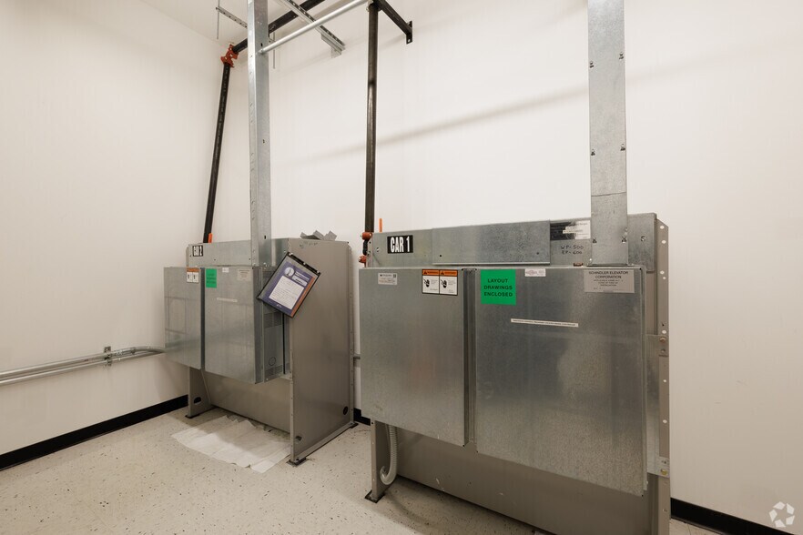 More Photos Of 1 Jefferson Rd, Parsippany Office For Sale