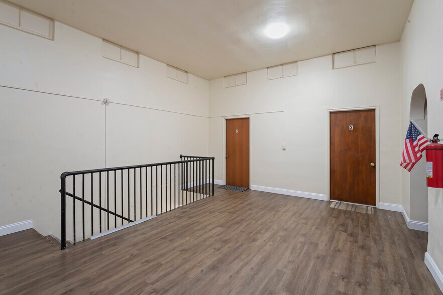 More Photos Of 414 E Lincoln Ave, Mc Donald Warehouse For Sale