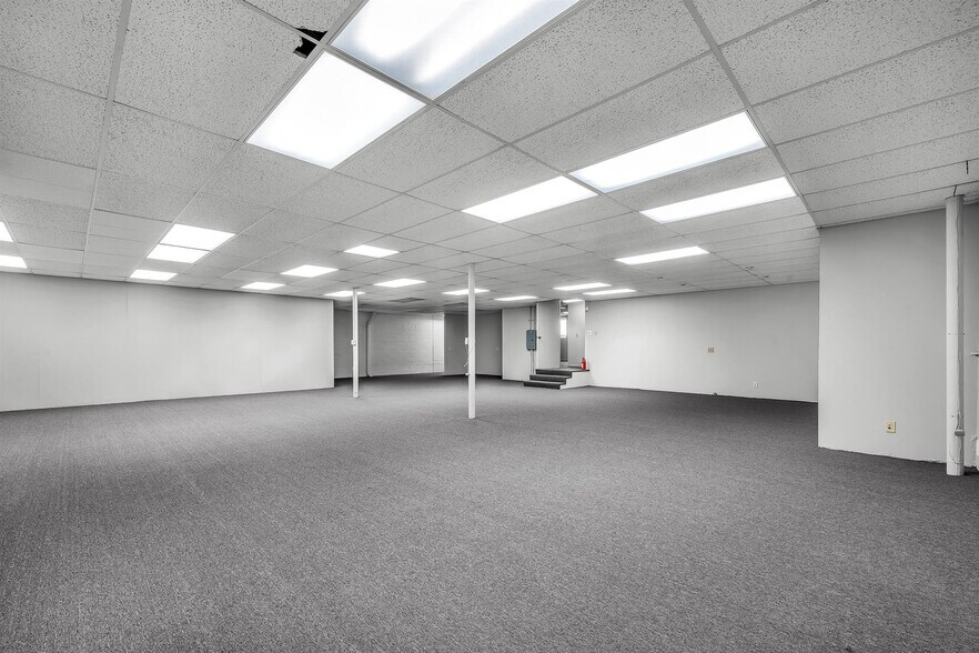 More Photos Of 23950 Madison St, Torrance Warehouse For Lease