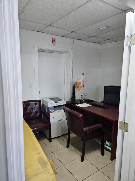 More Photos Of 4010 E 8th Ave, Hialeah General Retail For Sale