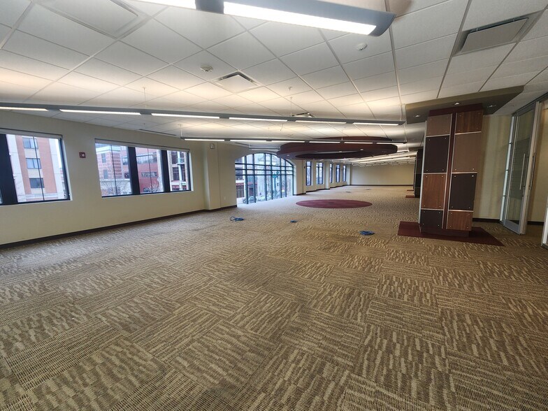 More Photos Of 469 State St, Schenectady Office For Lease