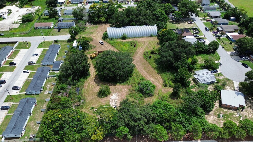 More Photos Of 820 Pine Rd, Auburndale Land For Lease