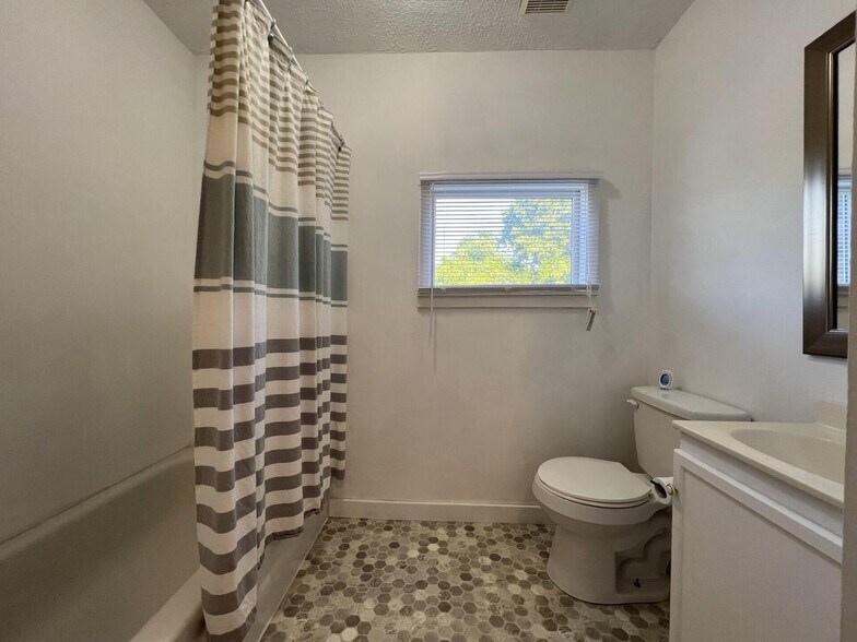 More Photos Of 4660 Mary Ingles Highway, Silver Grove Police Fire Station For Sale