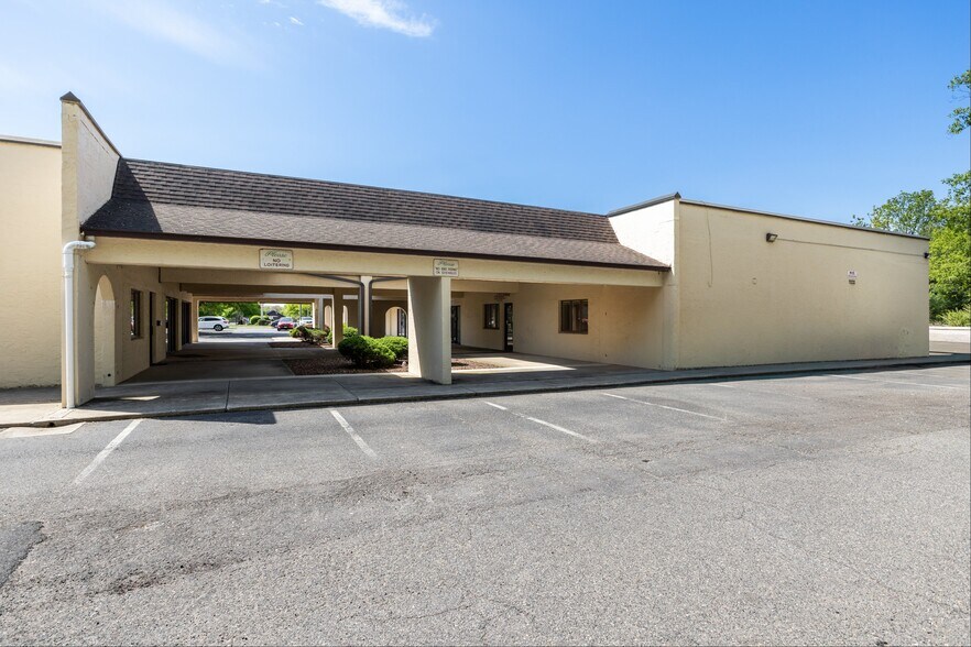 More Photos Of 2630 E Chestnut Ave, Vineland Medical For Sale