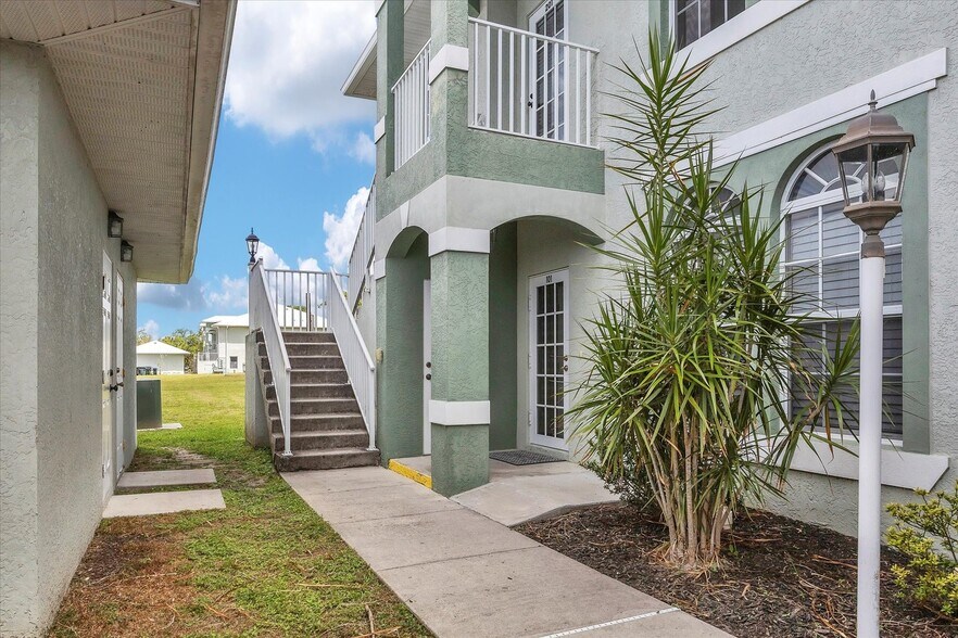 More Photos Of 4520 S Biscayne Dr, North Port Apartments For Sale
