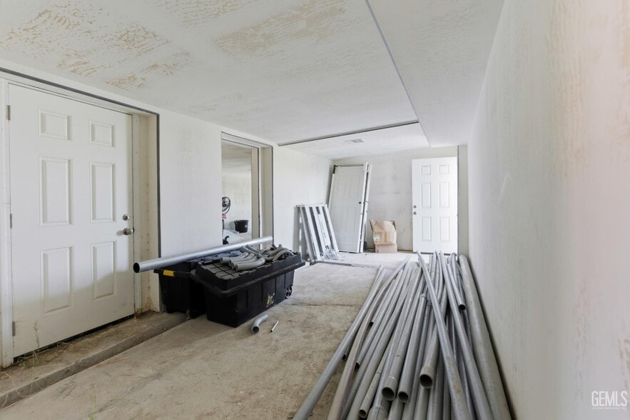 More Photos Of 2800 Patton Way, Bakersfield Specialty For Sale