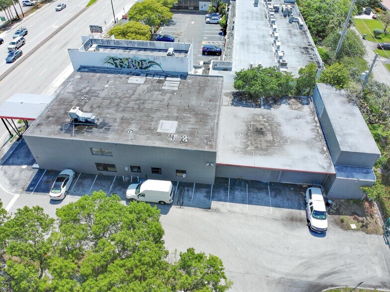 More Photos Of 1500 E Commercial Blvd, Fort Lauderdale Freestanding For Sale