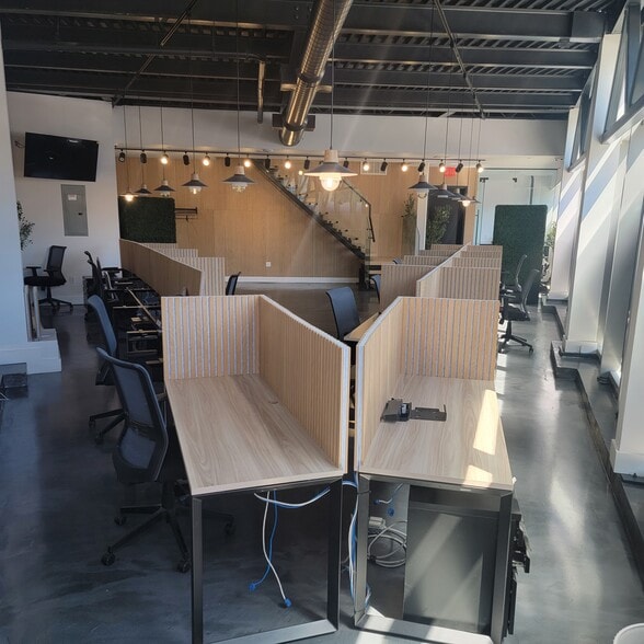 More Photos Of 678 Dahill Rd, Brooklyn Storefront Retail Residential For Lease
