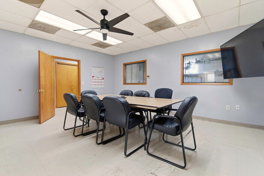 More Photos Of 4310 E 75th Ter, Kansas City Warehouse For Sale