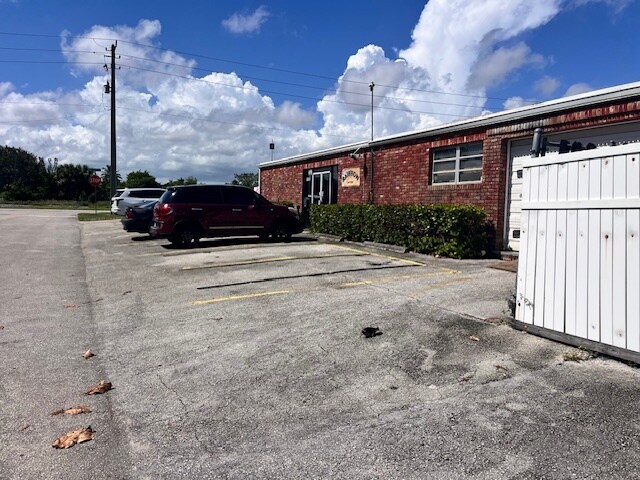 More Photos Of 1191 Old Dixie Hwy, Delray Beach Warehouse For Sale