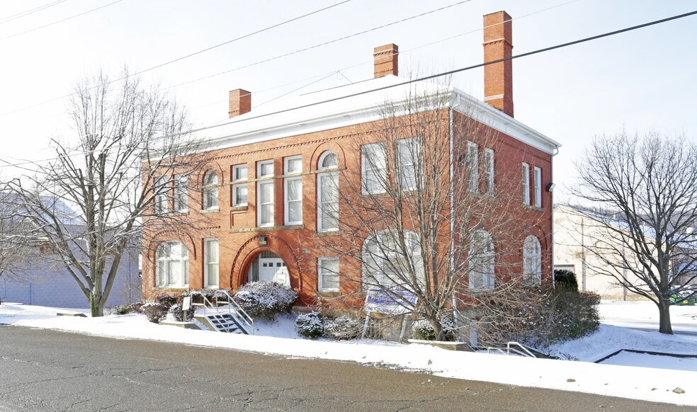 More Photos Of 1915 Dr. Thomas Blvd, Arnold Office For Sale