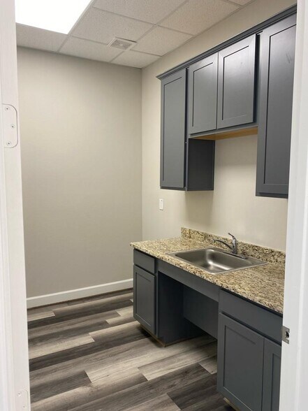 More Photos Of 25145 Star Ln, Katy Unknown For Lease