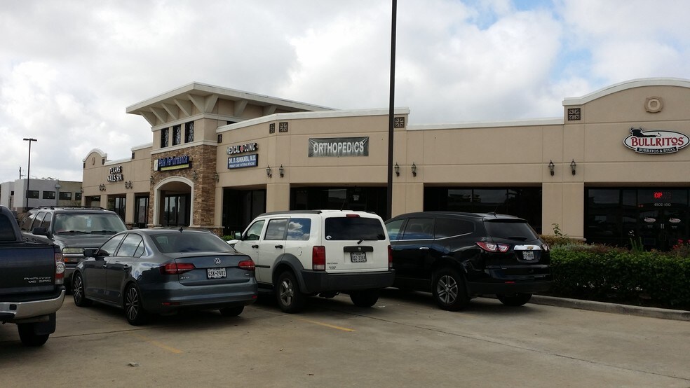 More Photos Of 4802 S Sam Houston Pky, Houston Unknown For Lease