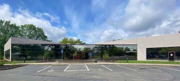 More Photos Of 1725 NW 167th Pl, Beaverton Flex For Sale