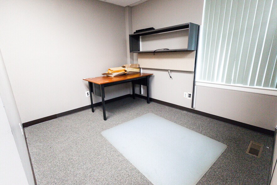 More Photos Of 1002-2001 Lincoln Dr W, Marlton Office For Lease