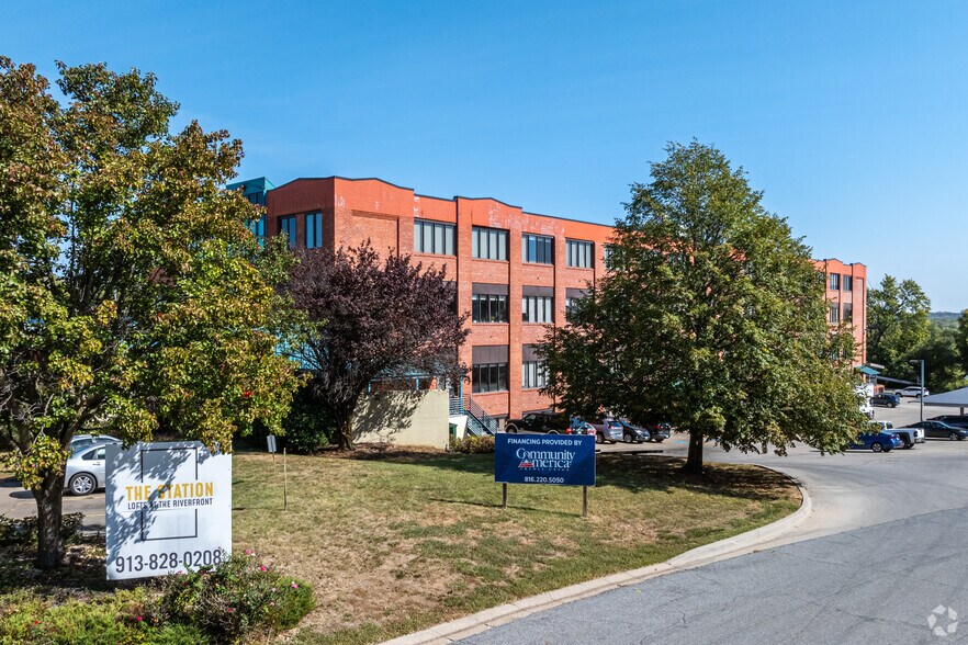 More Photos Of 1100 N 2nd St, Leavenworth Apartments For Sale