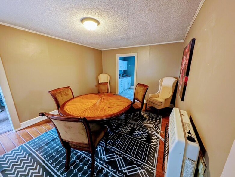 More Photos Of 850 Kinderton Rd, Clarksville Hospitality For Sale