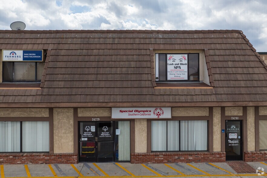 More Photos Of 24777-24890 Apple St, Newhall Flex For Lease
