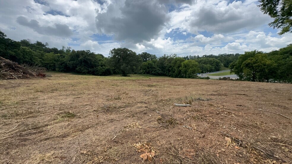 More Photos Of I-40 Exit 415, Dandridge Land For Lease