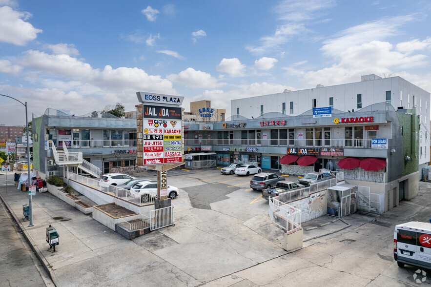 Primary Photo Of 2500 W 8th St, Los Angeles Storefront Retail Office For Lease