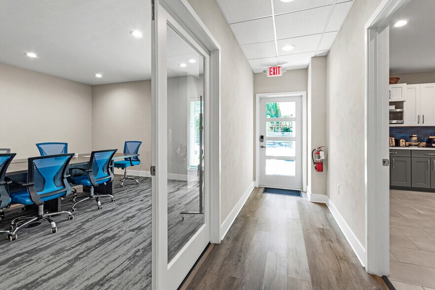 More Photos Of 2720 NW 6th St, Gainesville Medical For Lease