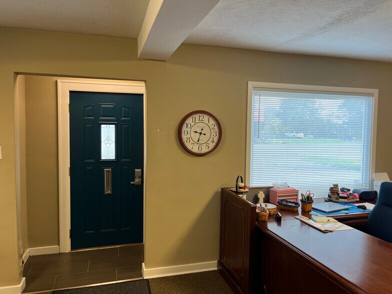 More Photos Of 4715 Lincolnway East, Mishawaka Office For Sale