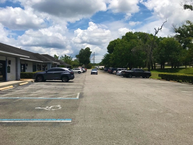 More Photos Of 918 Rolling Acres Rd, Lady Lake Medical For Lease
