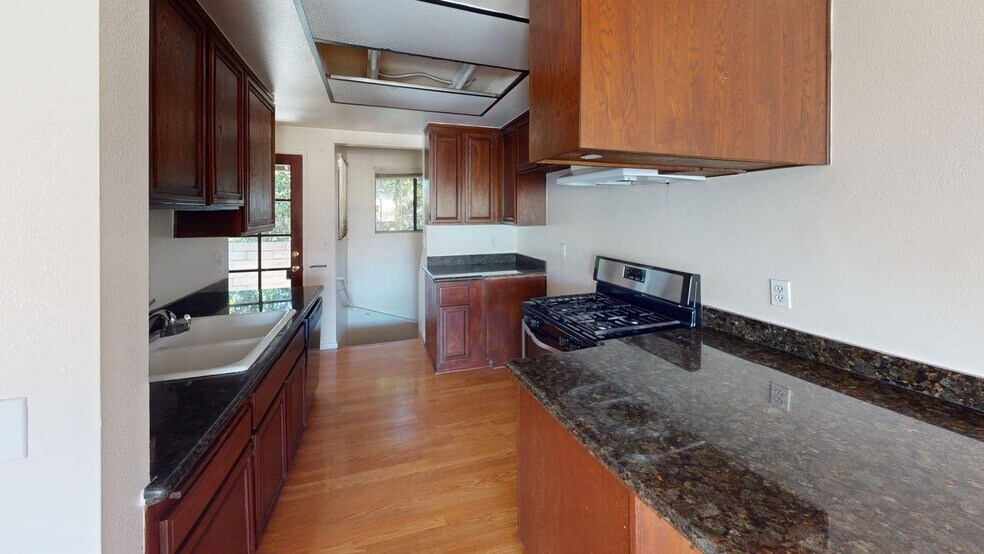 More Photos Of 1316 W 166th St, Gardena Apartments For Sale